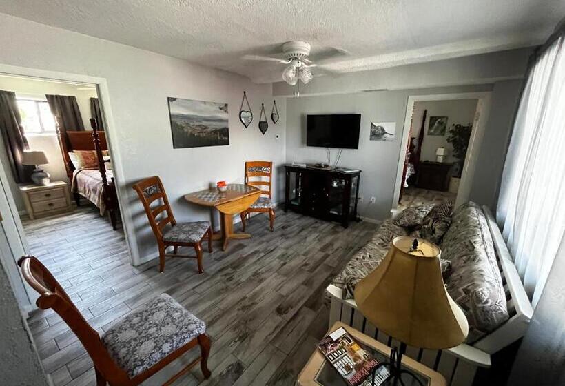 Surfside Suites