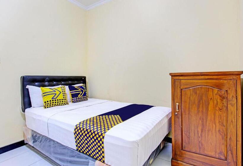 فندق Spot On 93007 Guest House Lestari