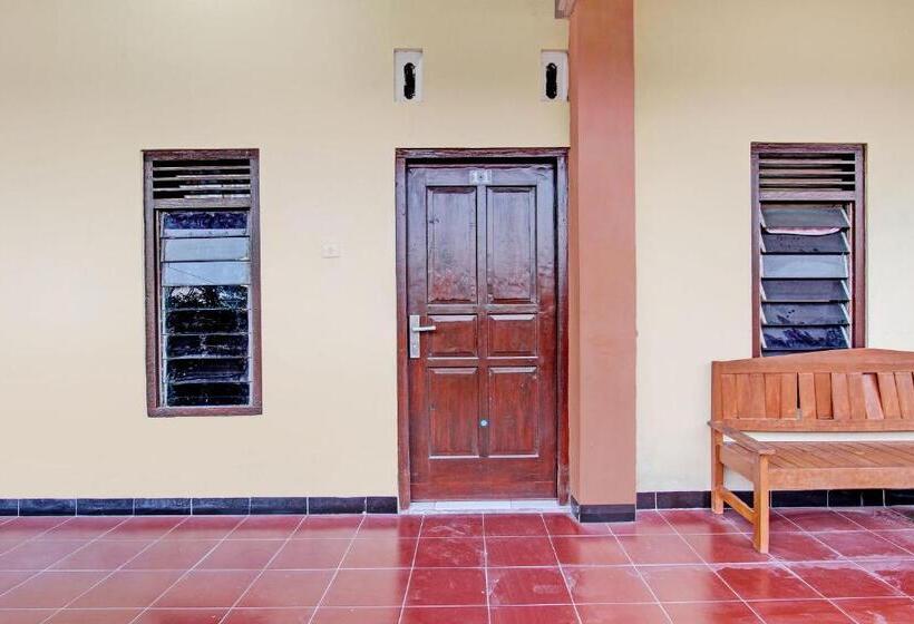 فندق Spot On 93007 Guest House Lestari
