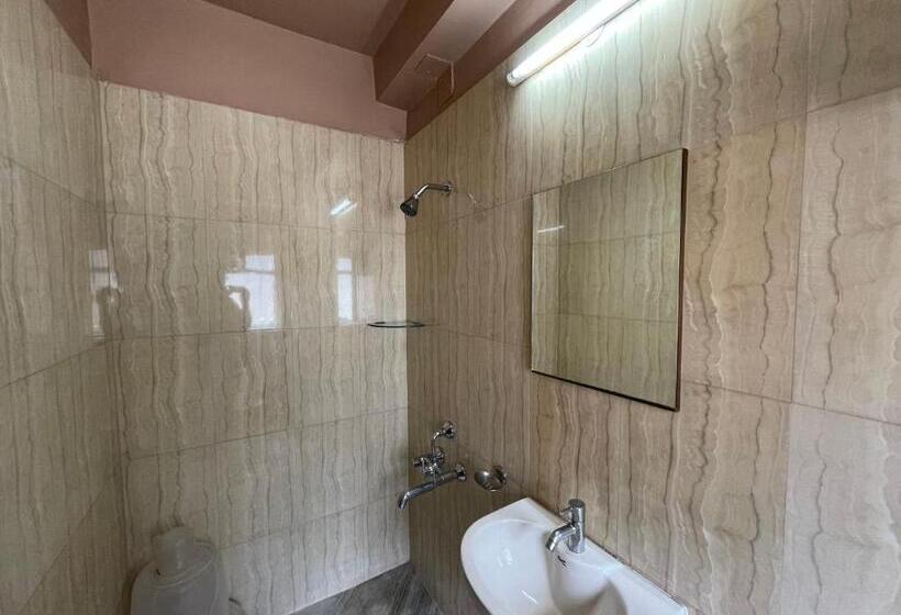 Pension Arihant Guest House