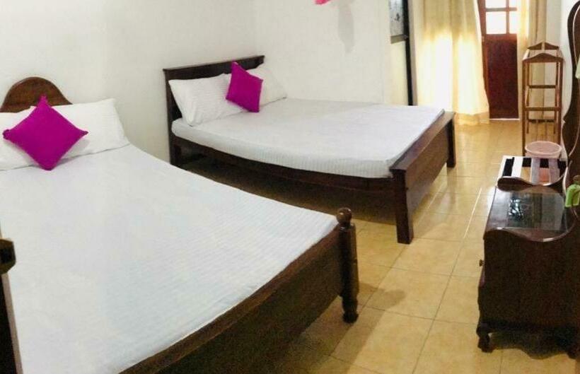 Капсульный Oтель Sunila Family Rest Anuradhapura