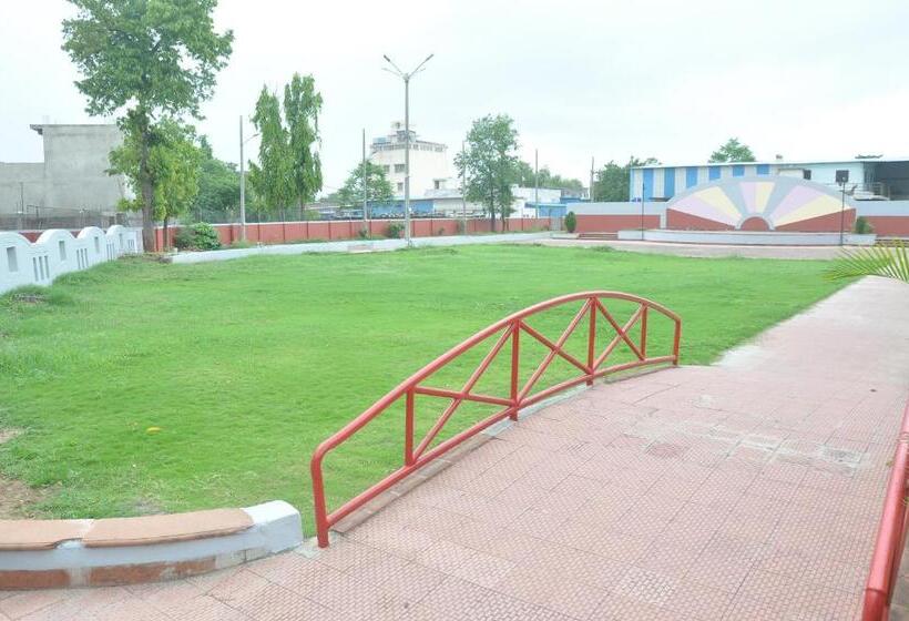 فندق Pritam Park