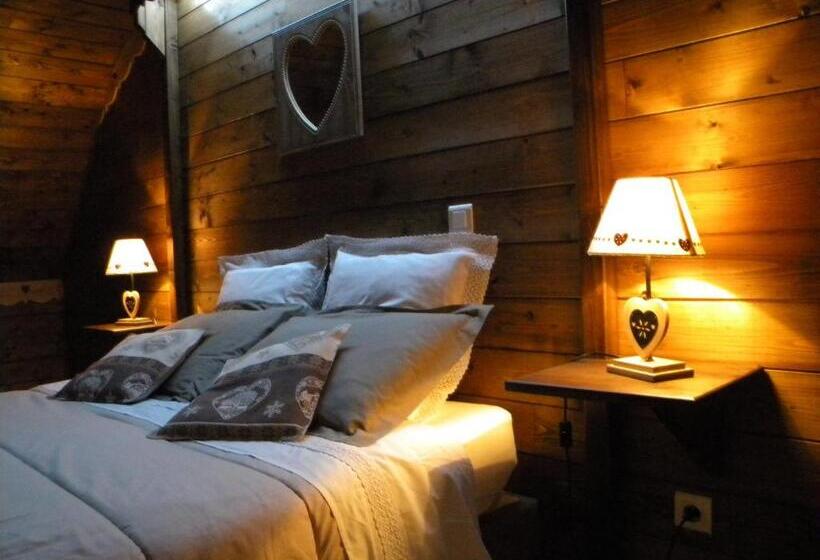 住宿加早餐  Chambres D Hôtes Coeur De Bastié Et Ranch Du Lévézou