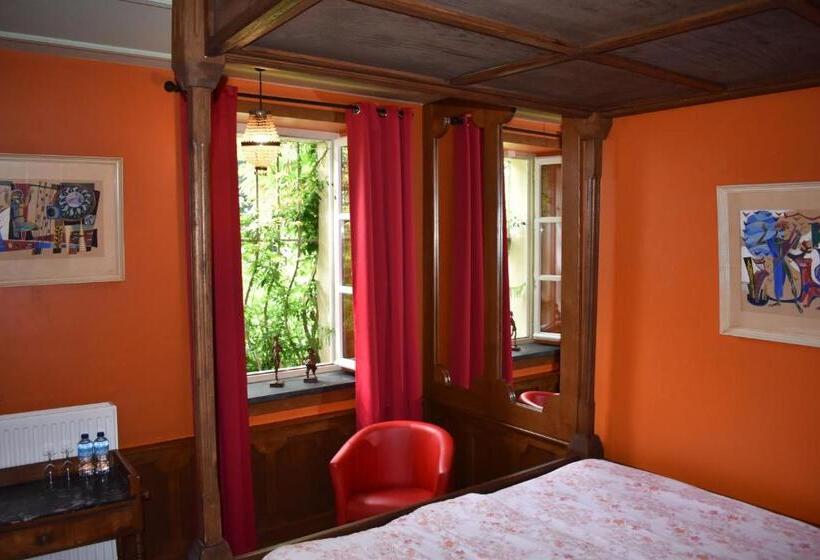 مبيت وإفطار Chateau De Bézyl