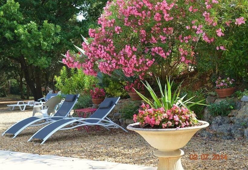 مبيت وإفطار La Maison Des Chênes