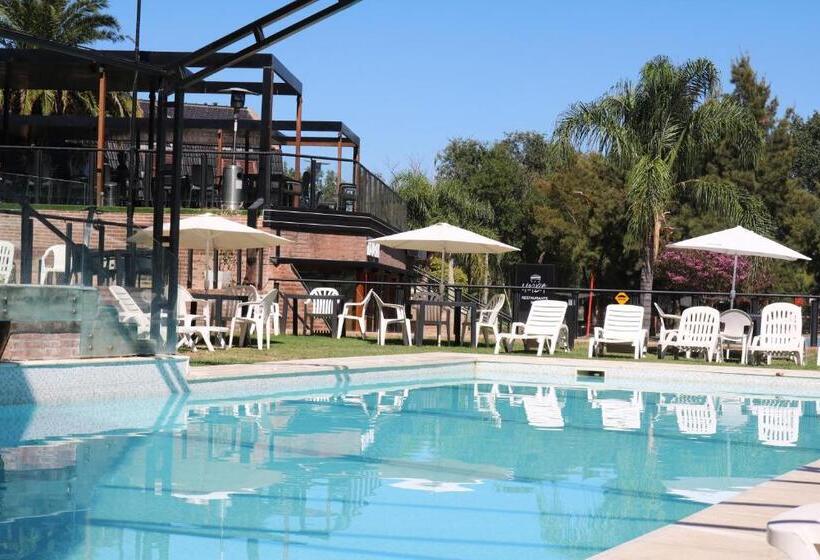 هتل Portal Del Lago