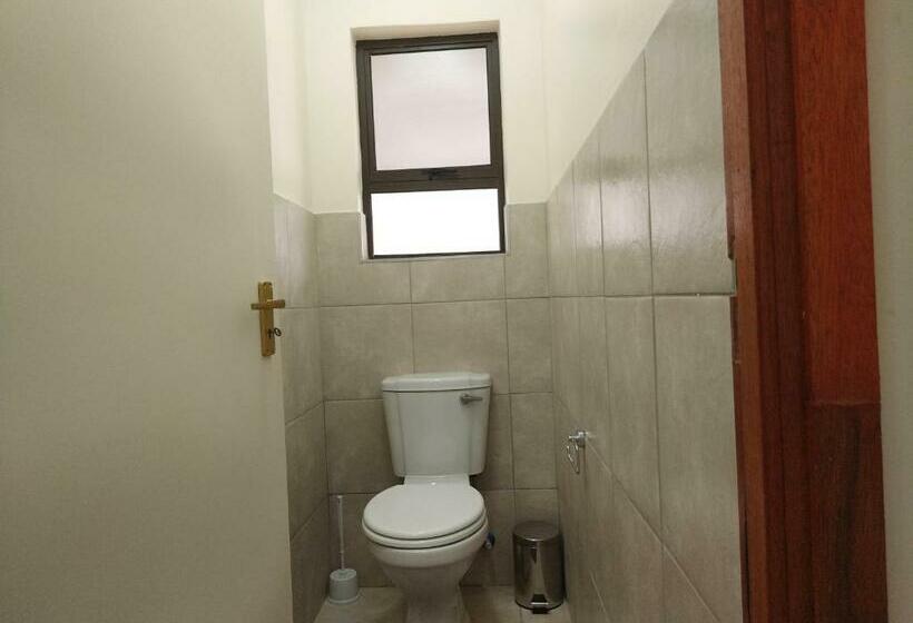 הוסטל Moonlight Inn  206 Unit 1