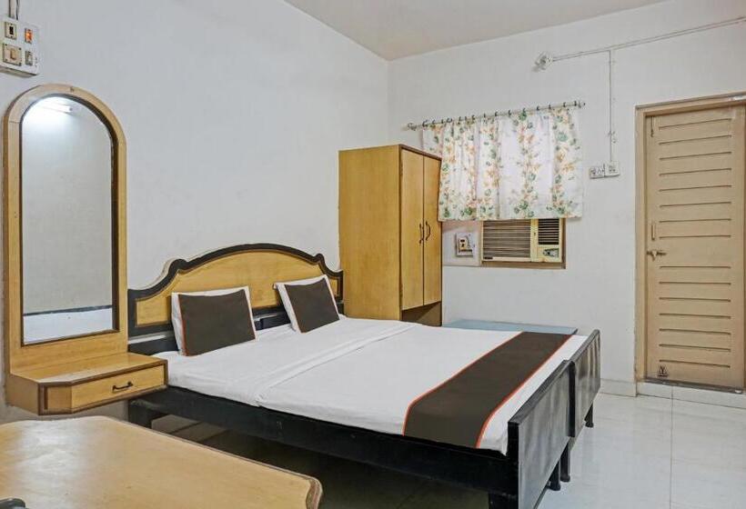 בית מלון כפרי Thakkar Lodge