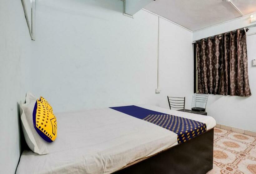 酒店 Spot On Chandramukhi Lodging & Bording