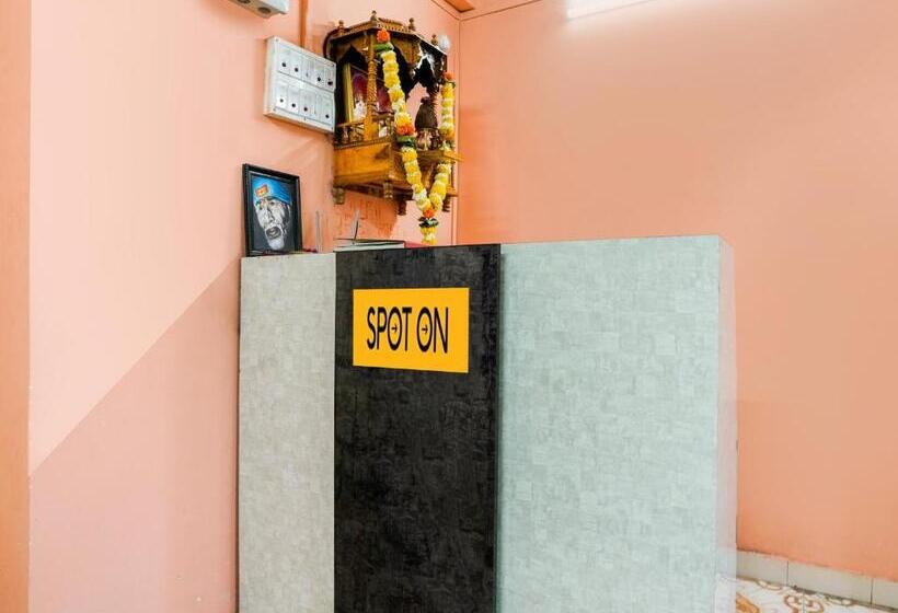 酒店 Spot On Chandramukhi Lodging & Bording
