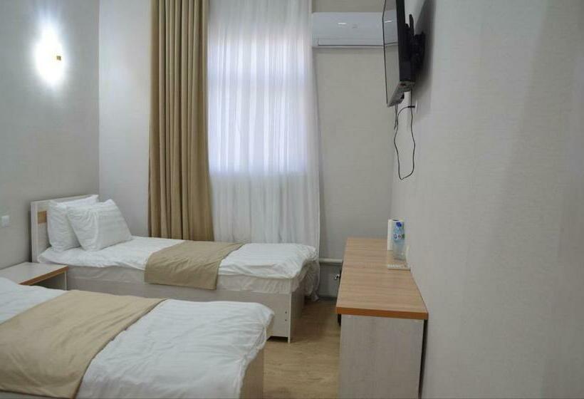 Hostel Danexan Apa