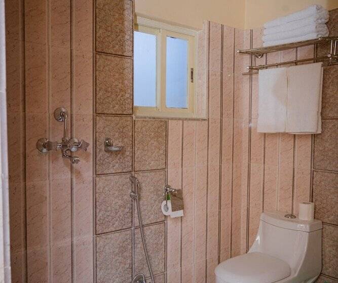 Majestic Lake Front Hotel & Suites