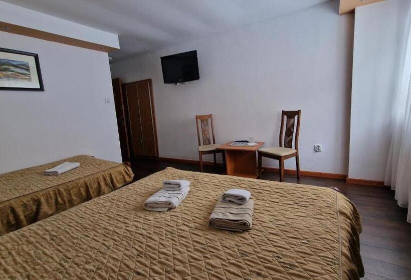 تختخواب و صبحانه Vila Zlatar