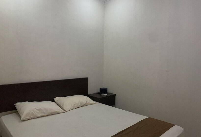 호텔 Express O 91662 Kost Rumah Kaca