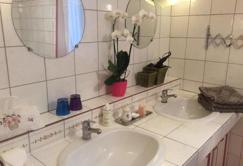 مبيت وإفطار Chambres D Hôtes Saintexupéry