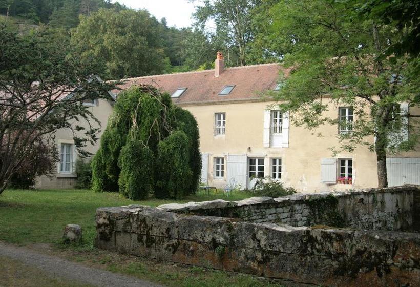 مبيت وإفطار Domaine Des Douves