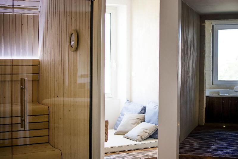 تختخواب و صبحانه La Villa Guy & Spa   Teritoria