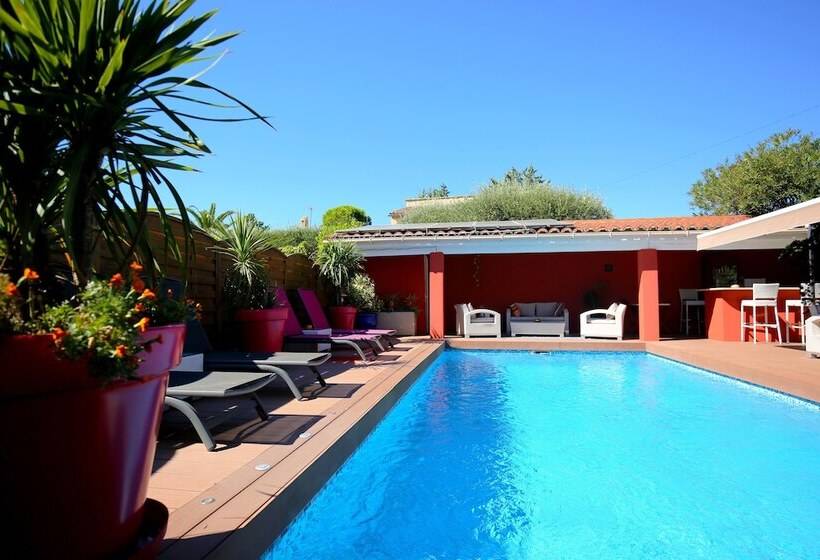 تختخواب و صبحانه La Villa Léa