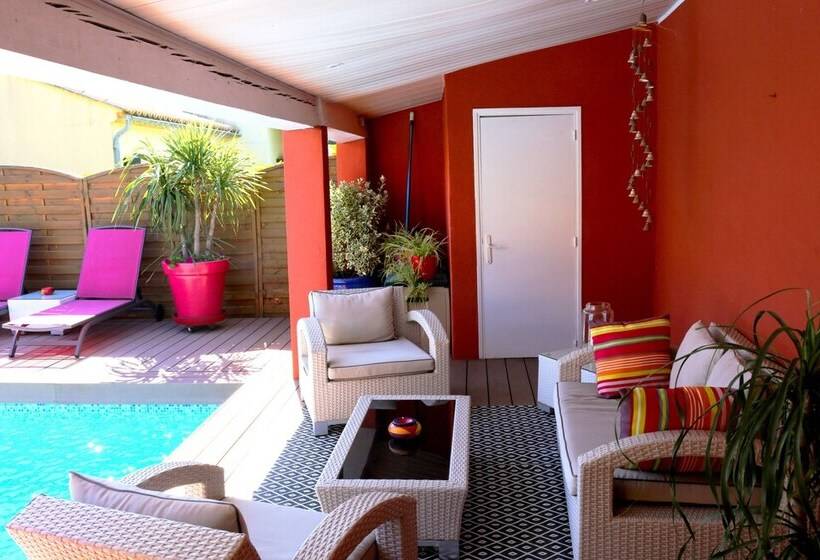 تختخواب و صبحانه La Villa Léa