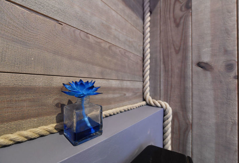 تختخواب و صبحانه Péniche Tic Et Tac