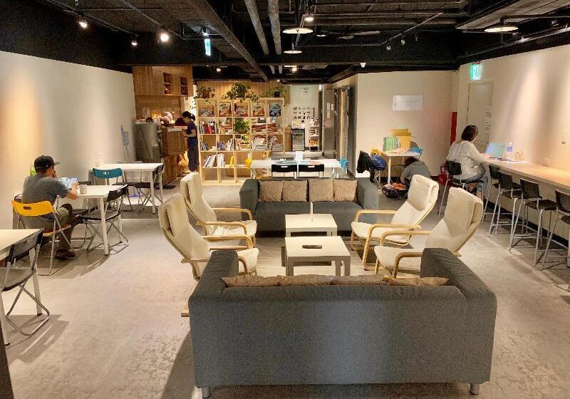 Cavemen Hostel Taipei Station Youth Branch