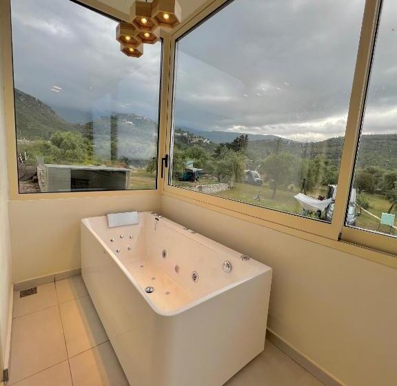 בית מלון כפרי Dimitri