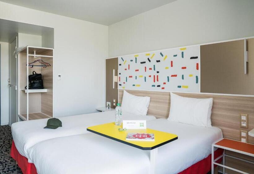 هتل Ibis Styles Guyancourt Versailles