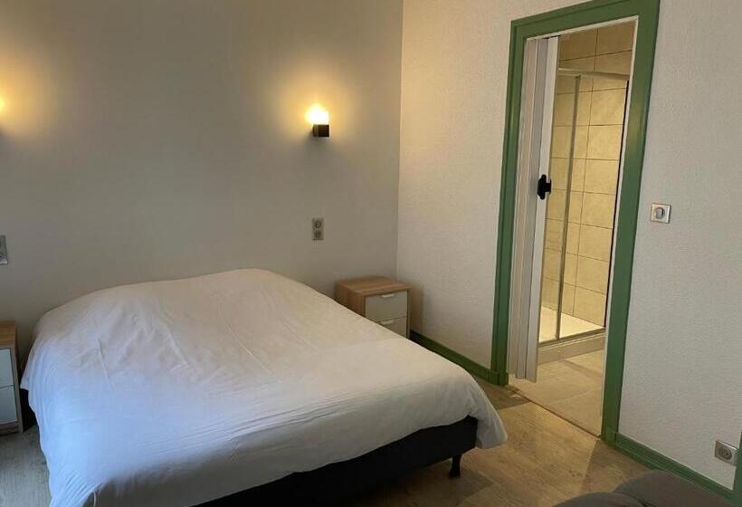 בית מלון כפרי Le Lion D Or