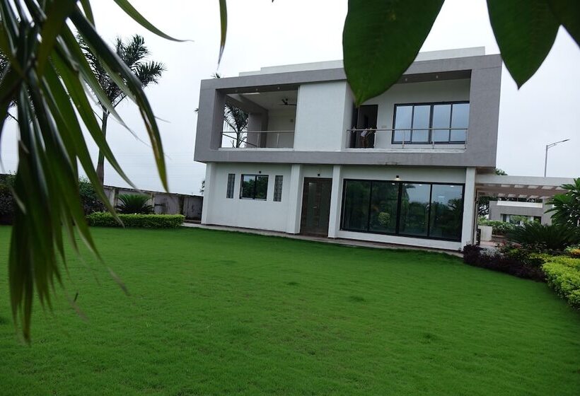 فندق Chandan Van Club And Resort   Navsari