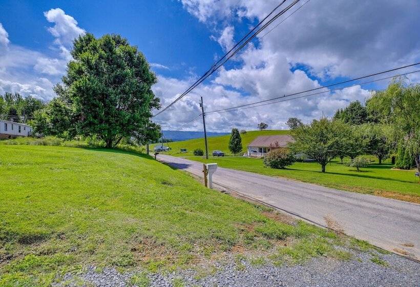 Dog Friendly Home W/ Mtn Views In Chilhowie!