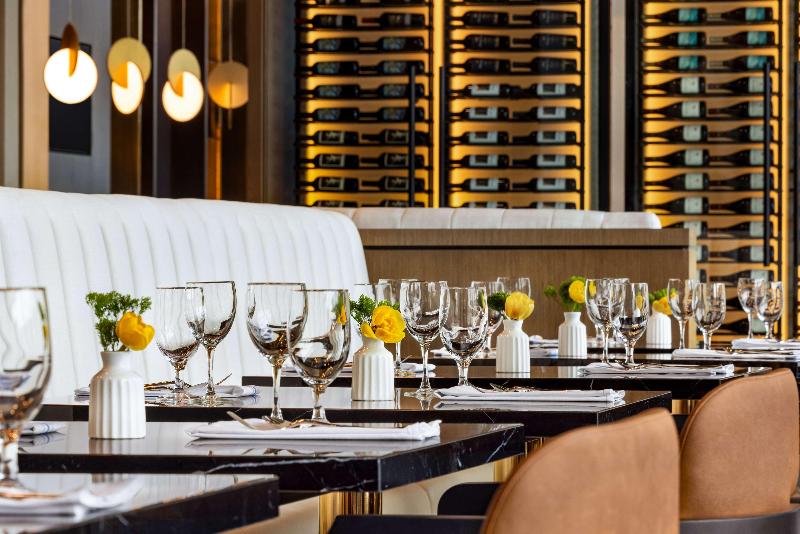 בית מלון כפרי Hilton Bna Nashville Airport Terminal