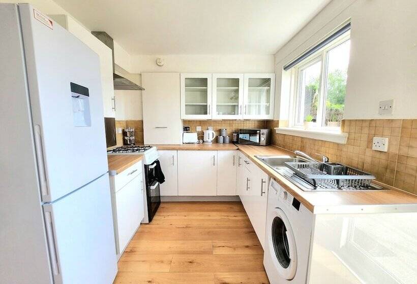 פנסיון Tranquil Home Away From Home