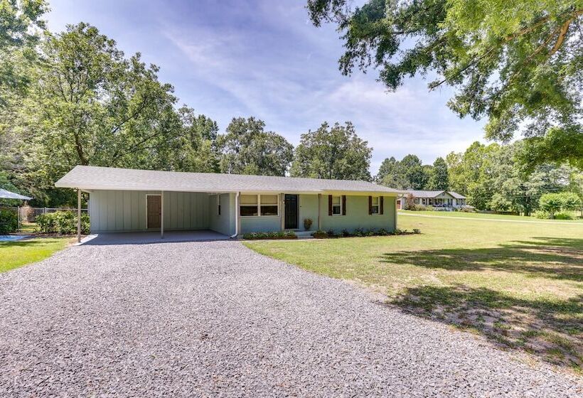 Pet Friendly Alabama Retreat W/ Deck & Patio!