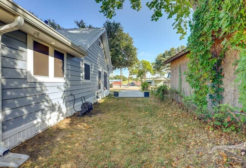 Sunny Hearne Home Near Universities!