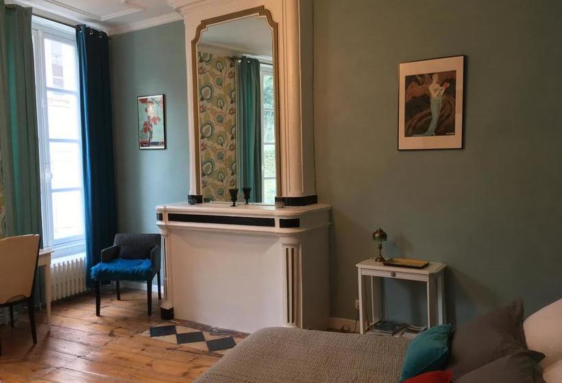 مبيت وإفطار Beaux Esprits Chambres D Hôtes