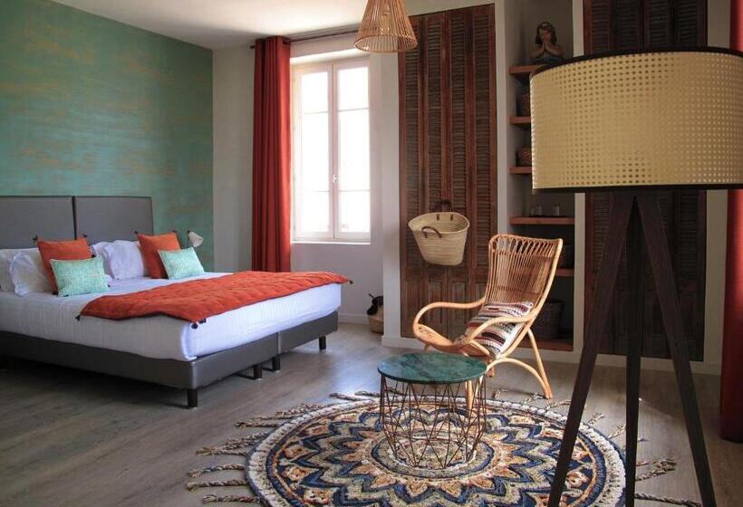 مبيت وإفطار La Cour Des Sens