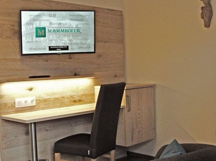ベッドアンドブレックファースト Mammhofer Suite & Breakfast