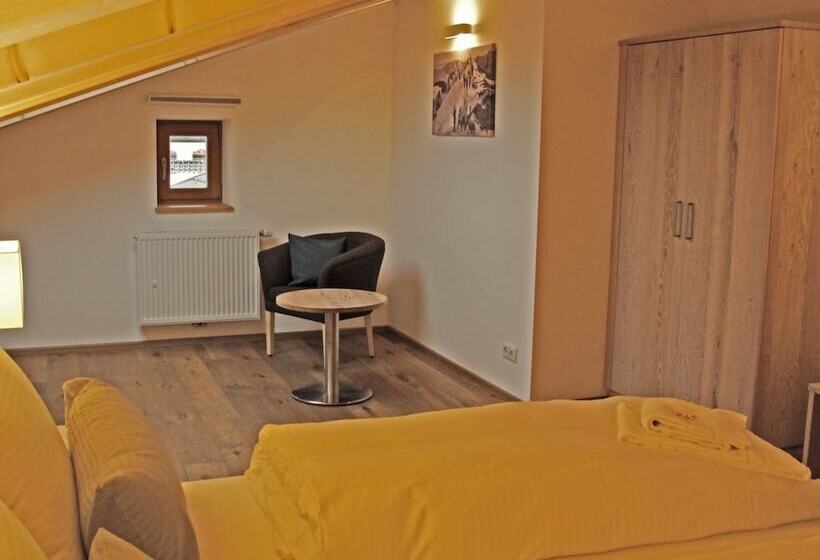 ベッドアンドブレックファースト Mammhofer Suite & Breakfast