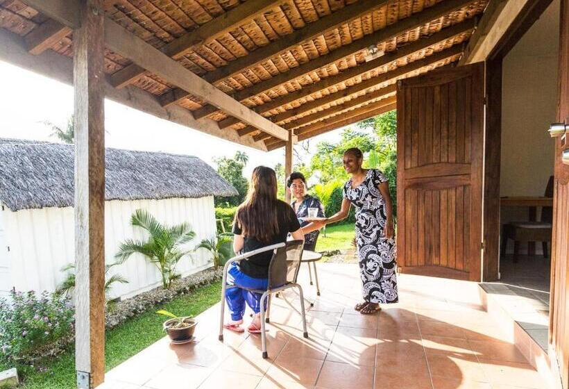 تختخواب و صبحانه Room With A View & Apartment Style