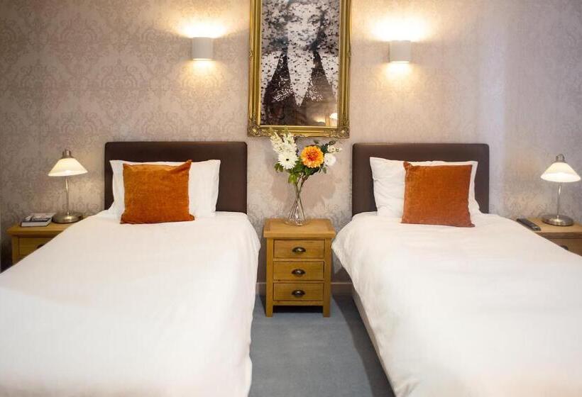 Red Lion, Coorie Inn