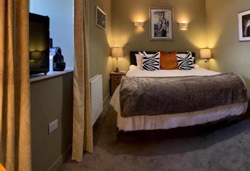 Red Lion, Coorie Inn