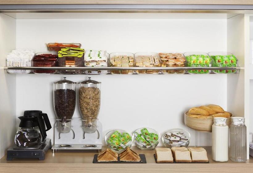 בית מלון כפרי F1 Limoges