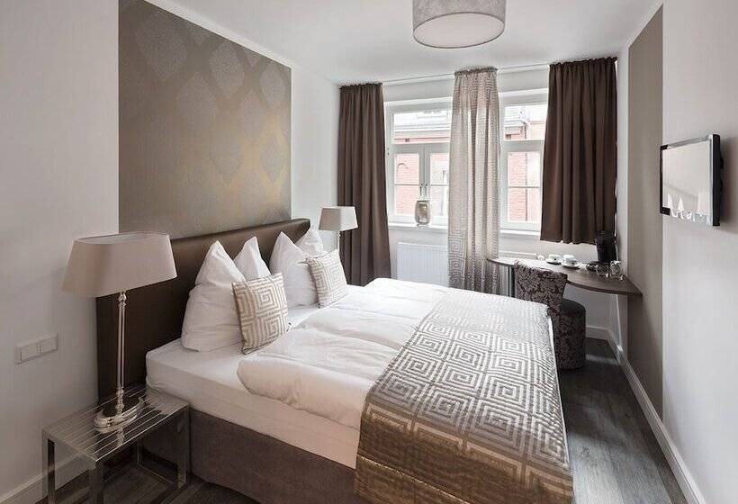 هتل Haus Am Huhnerdieb