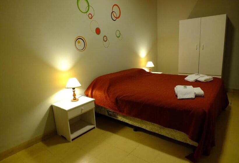 هتل Hostal Amalaya