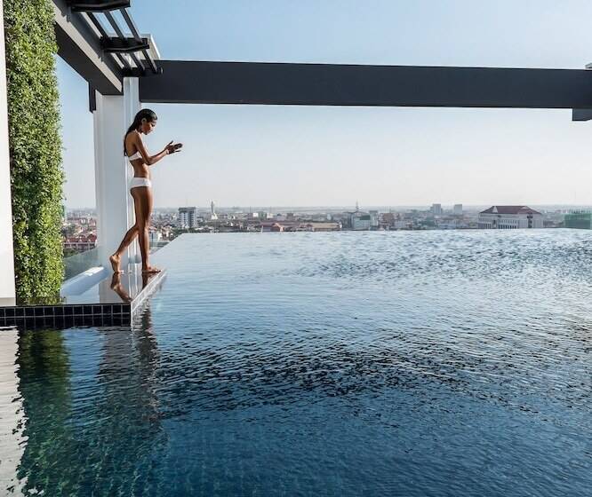 בית מלון כפרי Naki Suites @ Silvertown