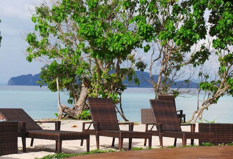 The Reef Resort