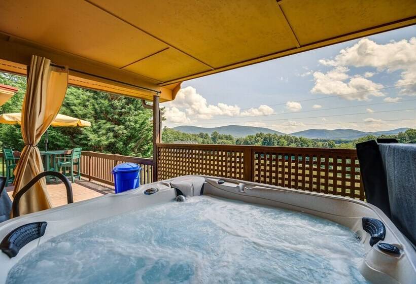 Wraparound Deck & Hot Tub: Blue Ridge Mtn Cabin