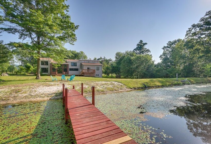 Bright Bluemont Home W/ On Site Pond & Mtn Views!