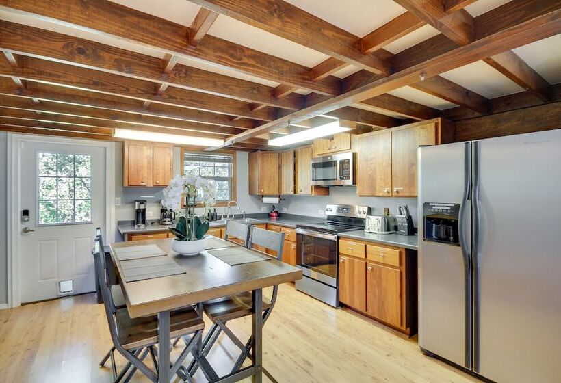 Charming Bay St Louis Home: Deck, On Canal!