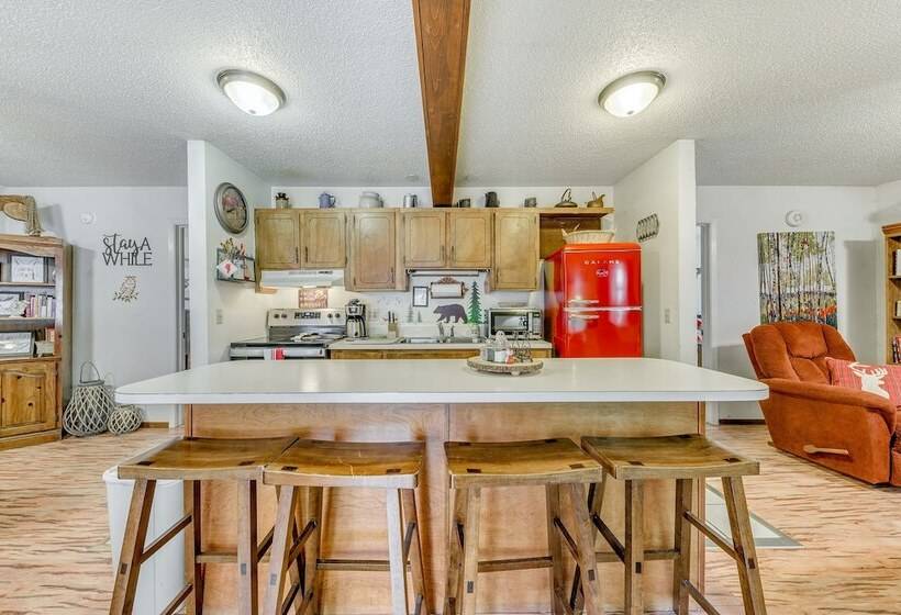 Cloudcroft Retreat W/ Hot Tub, Grill, & Deck!